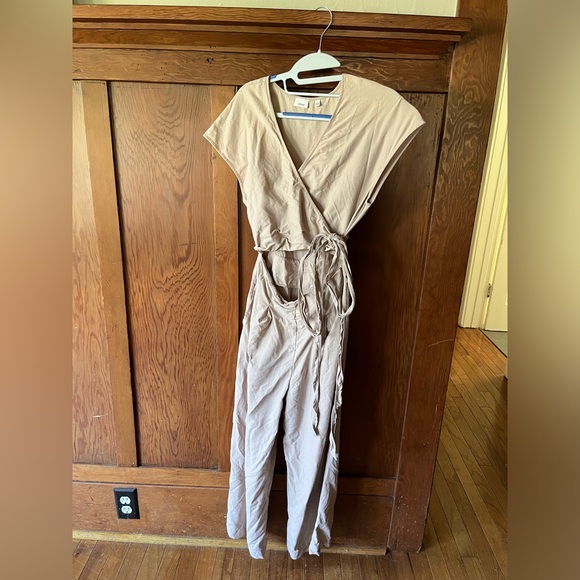 Aritzia Wilfred Brax Jumpsuit Beige Size 4 - Picture 2 of 4